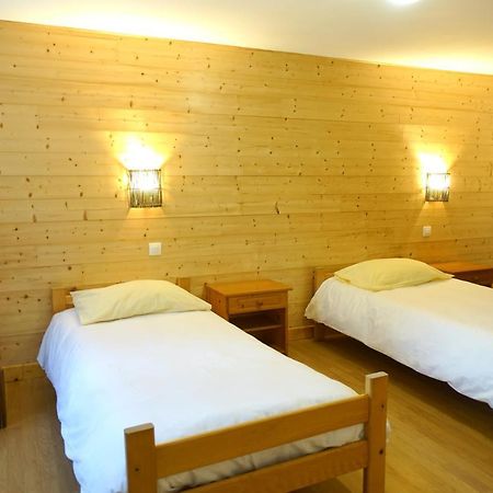 Appartement Spacieux Avec Terrasse Saint-André-dʼEmbrun エクステリア 写真