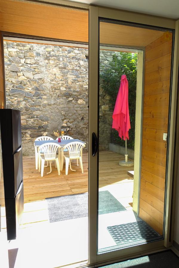 Appartement Spacieux Avec Terrasse Saint-André-dʼEmbrun エクステリア 写真
