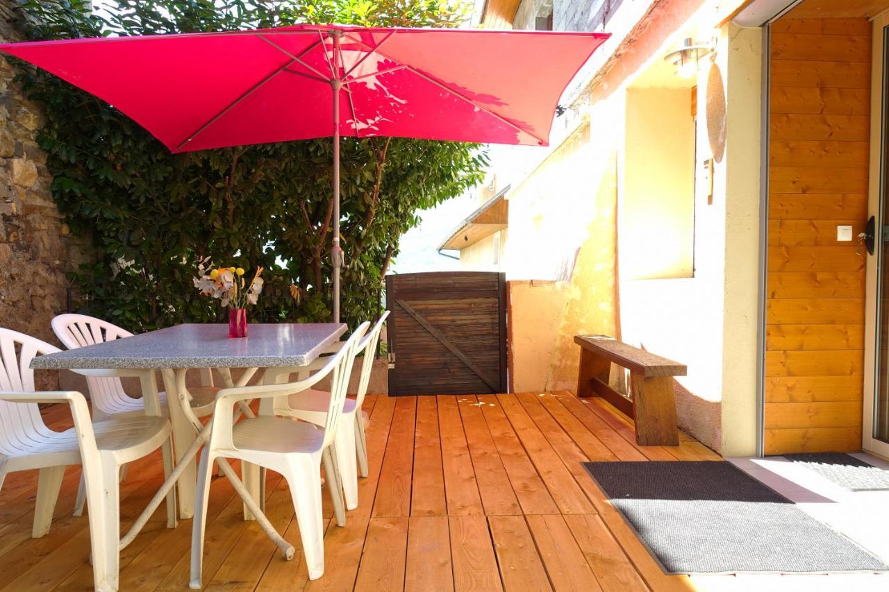 Appartement Spacieux Avec Terrasse Saint-André-dʼEmbrun エクステリア 写真